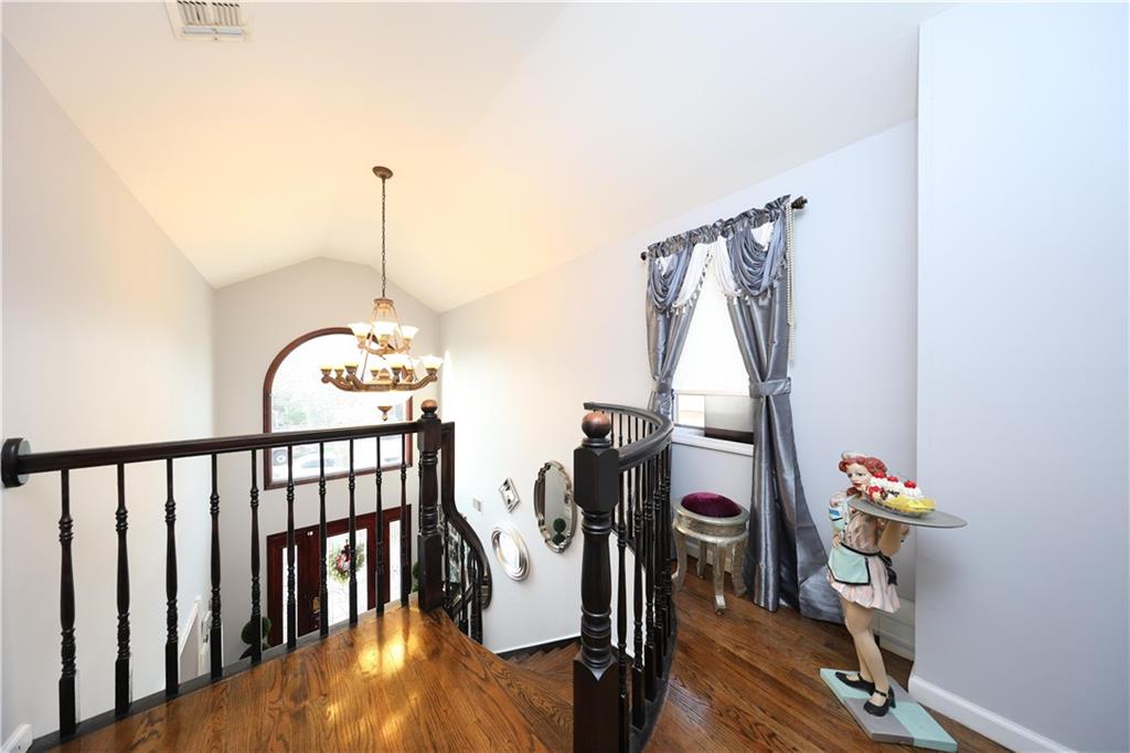 450 Ramona Avenue Woodrow Staten Island NY 10309