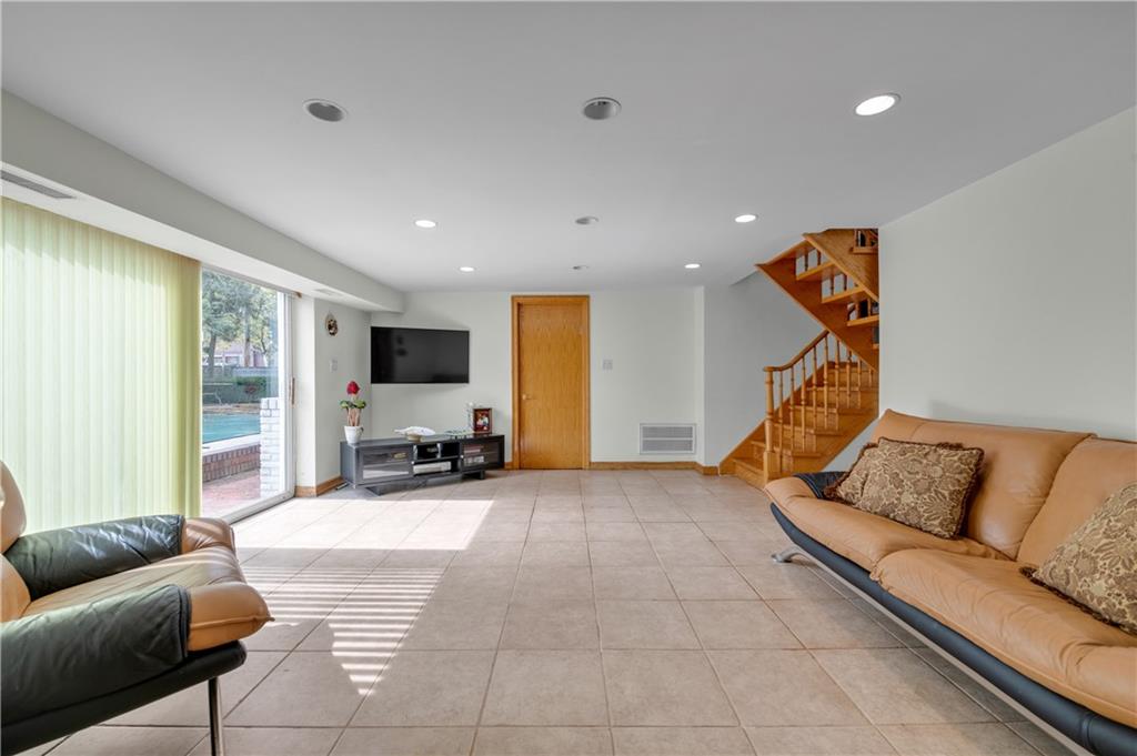 389 Mayfair Drive Mill Basin Brooklyn NY 11234