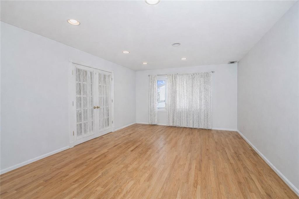 36 Ashwood Court Great Kills Staten Island NY 10308