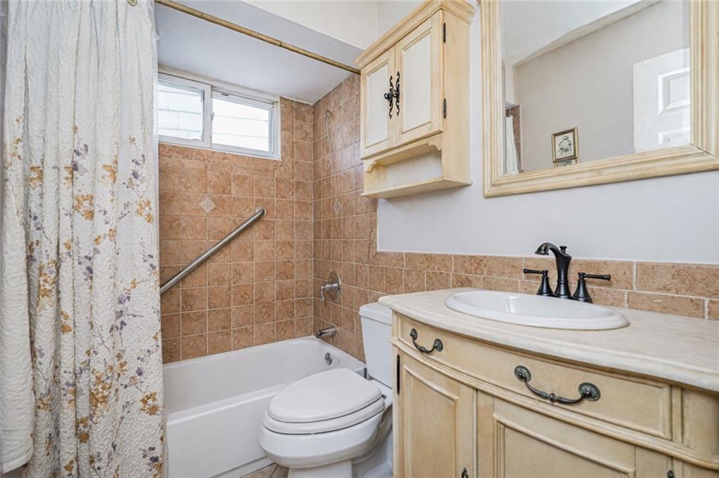 36 Ashwood Court Great Kills Staten Island NY 10308