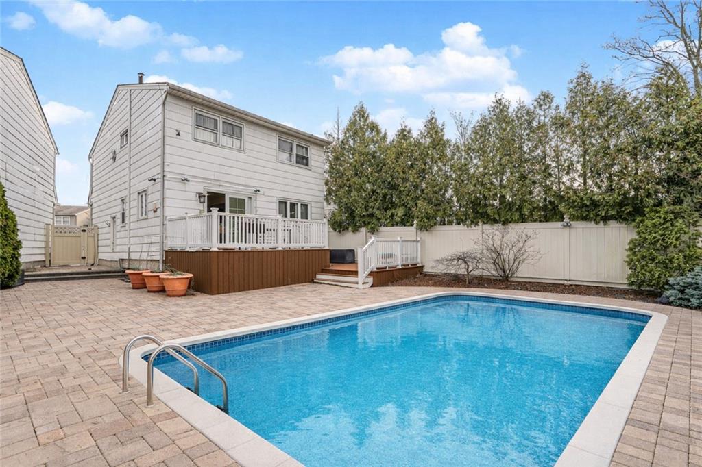 36 Ashwood Court Great Kills Staten Island NY 10308