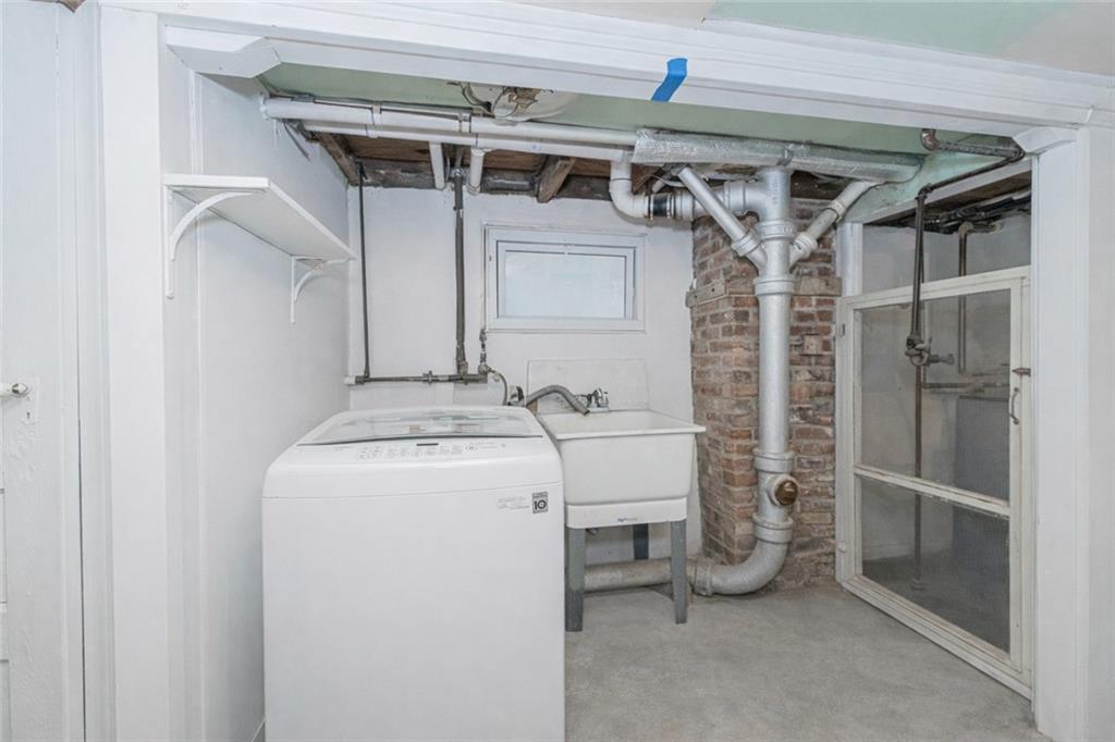 369 Grimsby Street Midland Beach Staten Island NY 10306