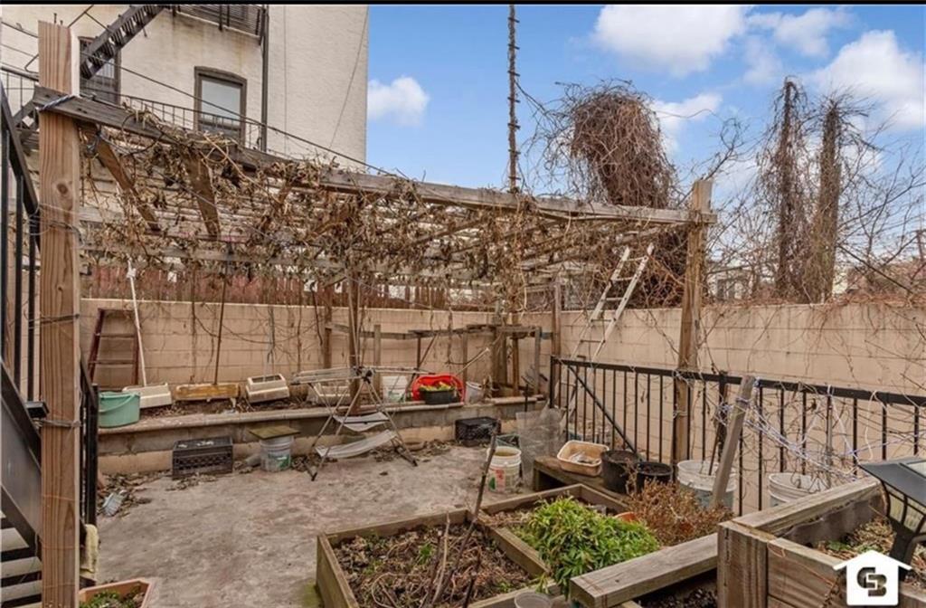 731 58TH Street Sunset Park Brooklyn NY 11220