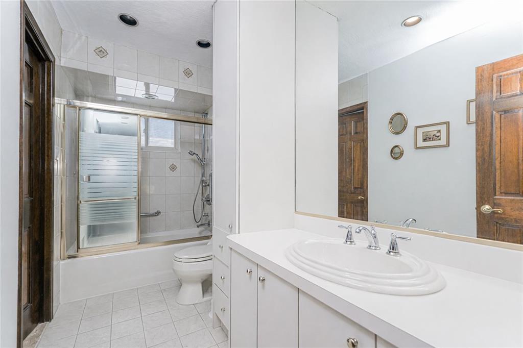 146 Queen Street Manor Heights Staten Island NY 10314