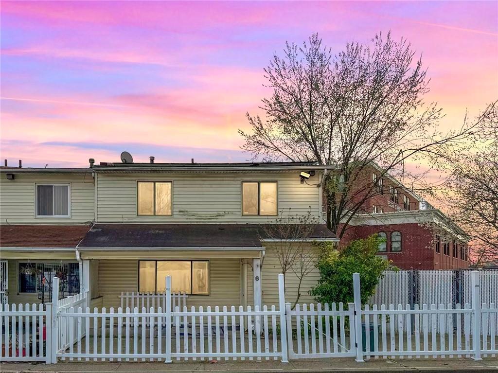 6 Greentree Lane Bulls Head Staten Island NY 10314