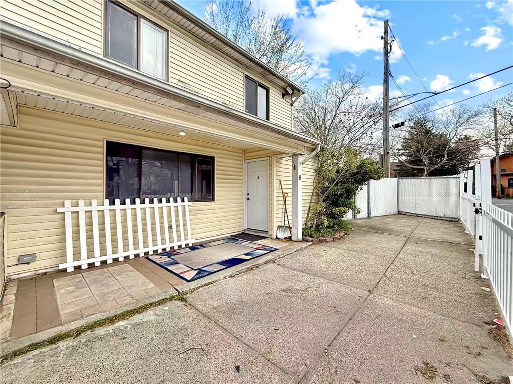6 Greentree Lane Bulls Head Staten Island NY 10314