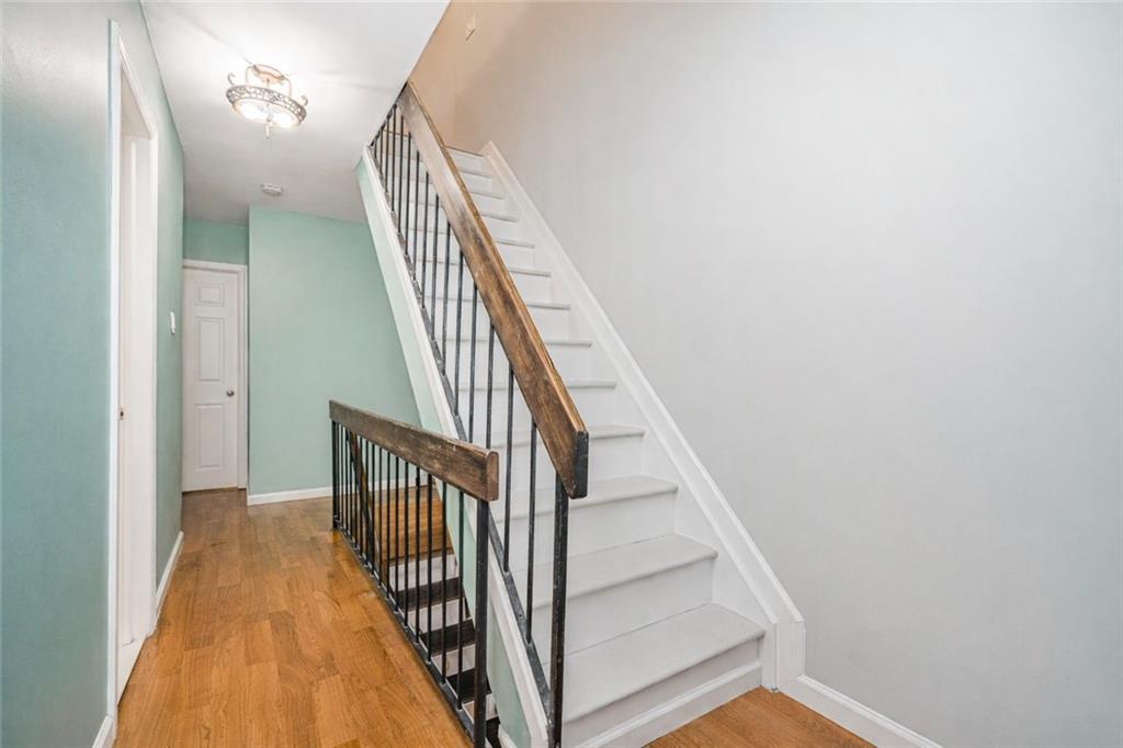 66 Rolling Hill Green Arden Heights Staten Island NY 10312