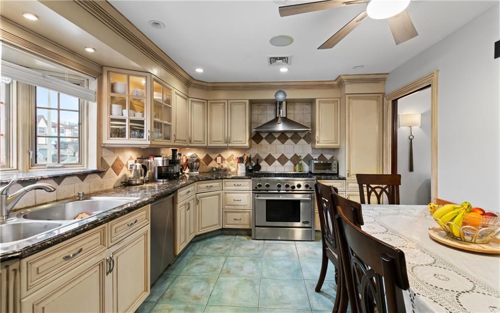 668 Stewart Avenue Willowbrook Staten Island NY 10314