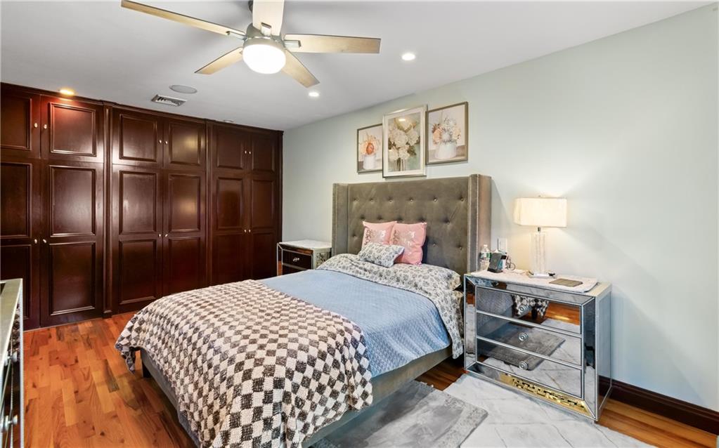 668 Stewart Avenue Willowbrook Staten Island NY 10314