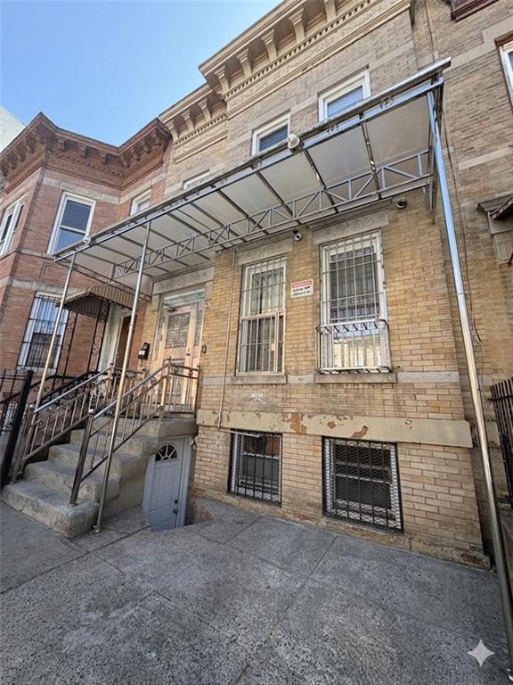 536 46th St Sunset Park Brooklyn NY 11220