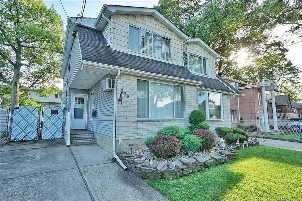 232 Hunter Avenue Grant City Staten Island NY 10306