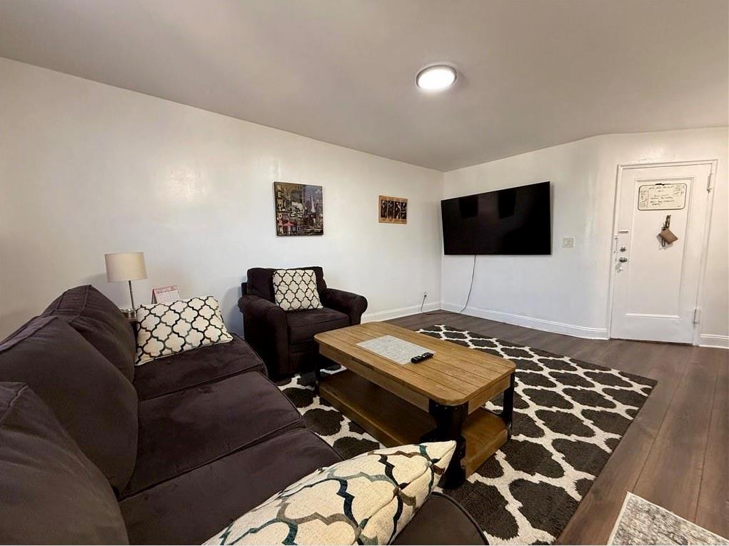 565 castleton Avenue Randall Manor Staten Island NY 10301