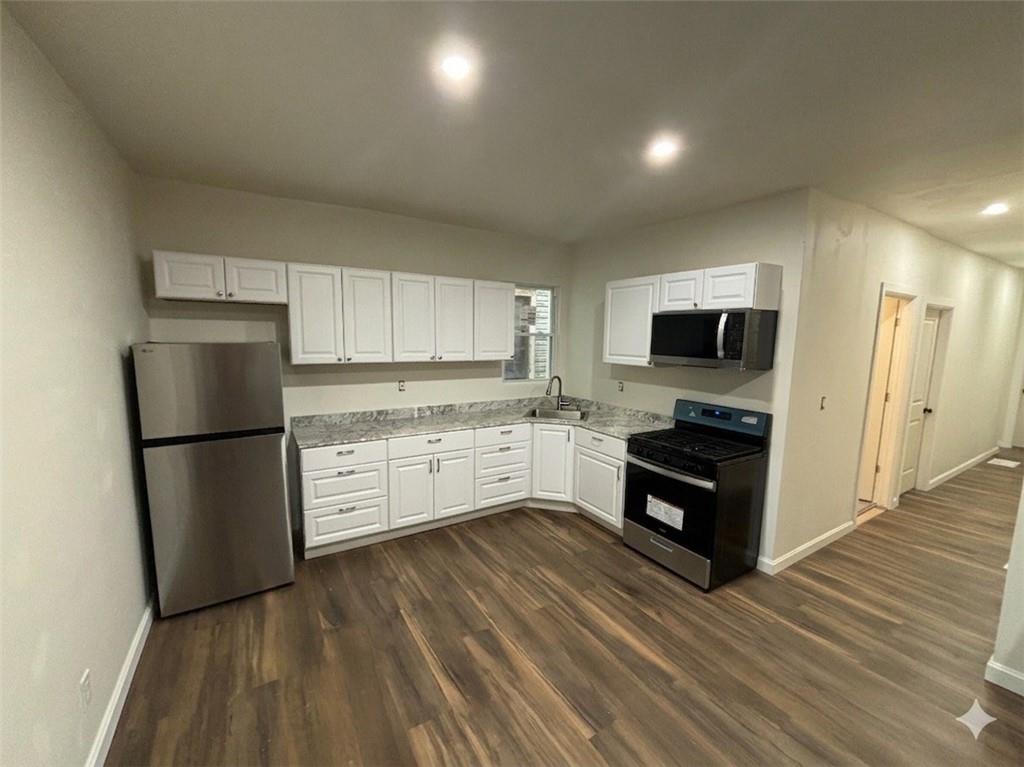 693 3rd Street Out of NYC Albany NY 12206