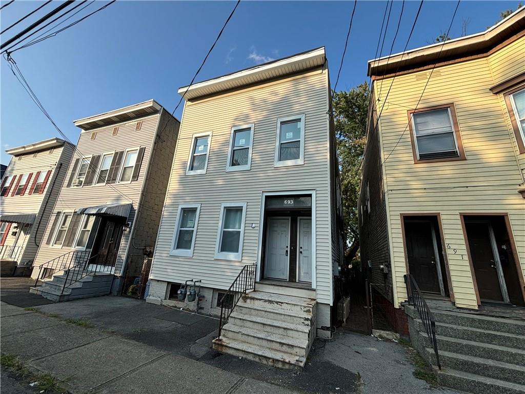 693 3rd Street Out of NYC Albany NY 12206