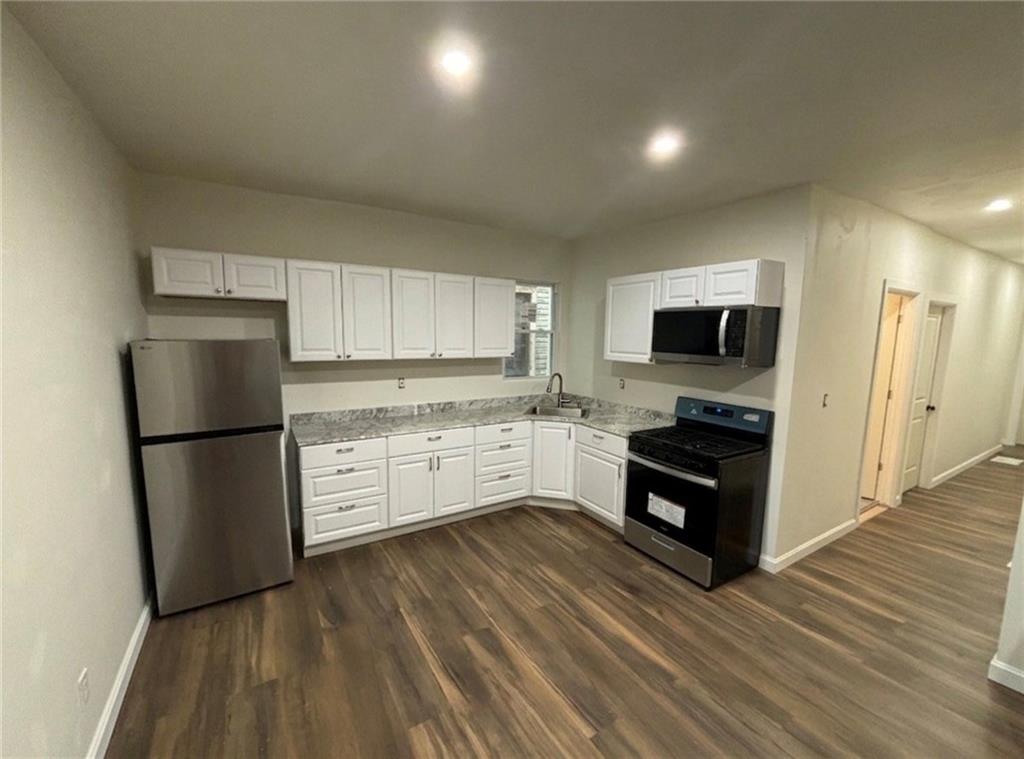 693 3rd Street Out of NYC Albany NY 12206