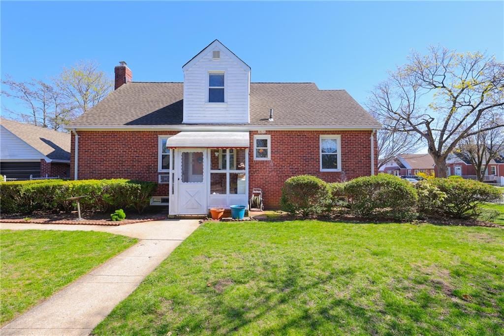 54 Rose Lane Out of NYC New Hyde Park NY 11040