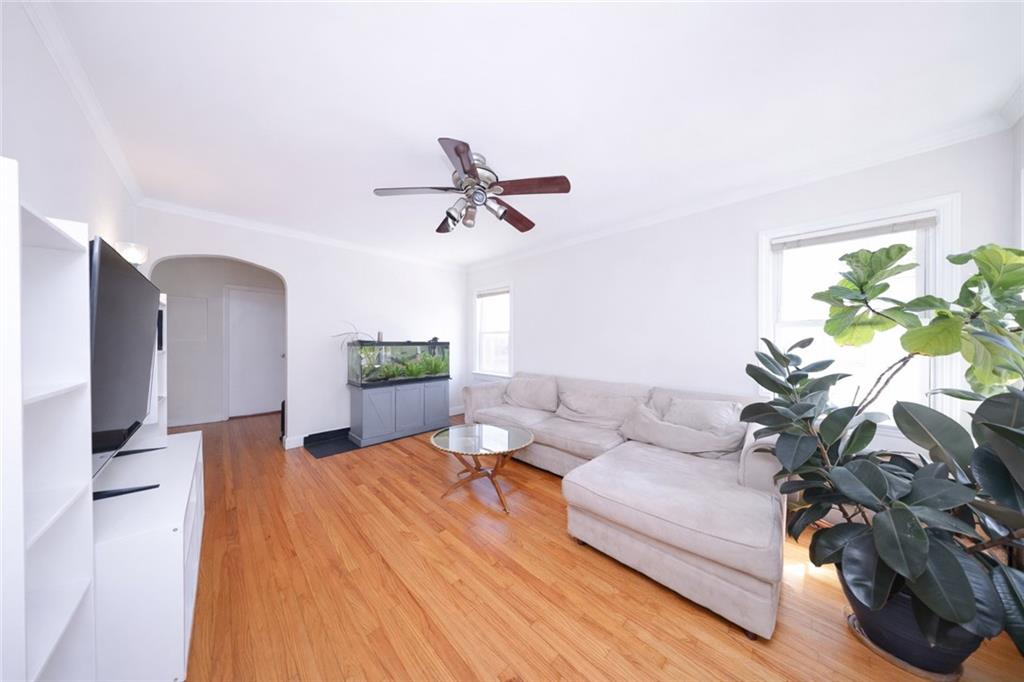 54 Rose Lane Out of NYC New Hyde Park NY 11040