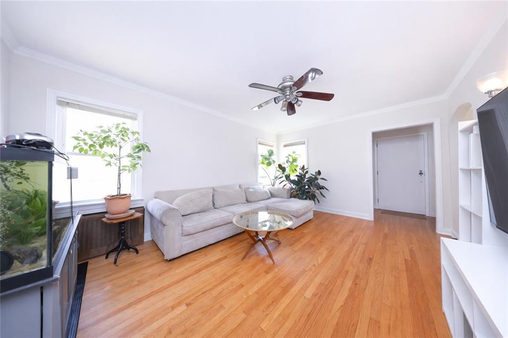 54 Rose Lane Out of NYC New Hyde Park NY 11040