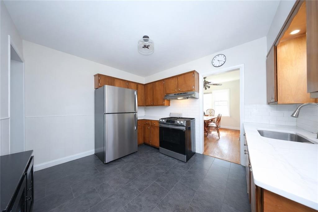 54 Rose Lane Out of NYC New Hyde Park NY 11040