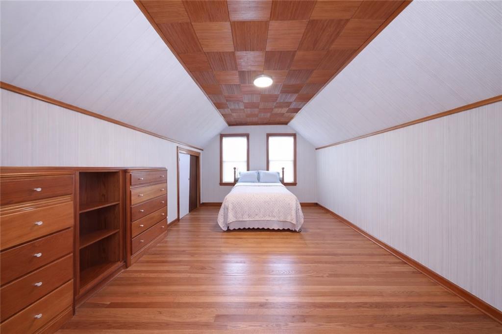 54 Rose Lane Out of NYC New Hyde Park NY 11040