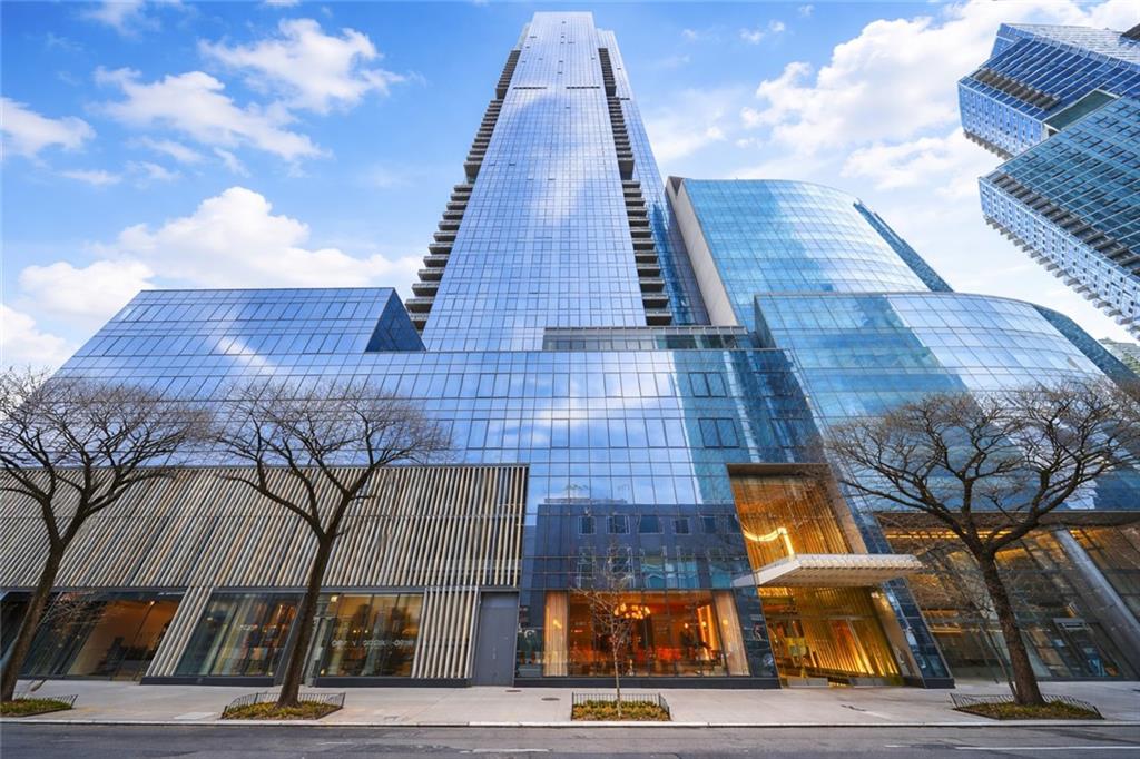 3 Court Square Long Island City Long Island City NY 11101