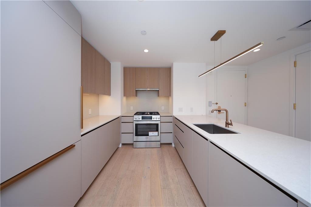 3 Court Square Long Island City Long Island City NY 11101