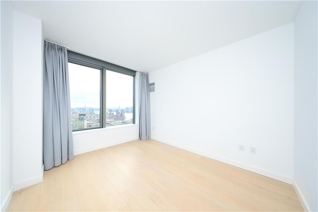 3 Court Square Long Island City Long Island City NY 11101