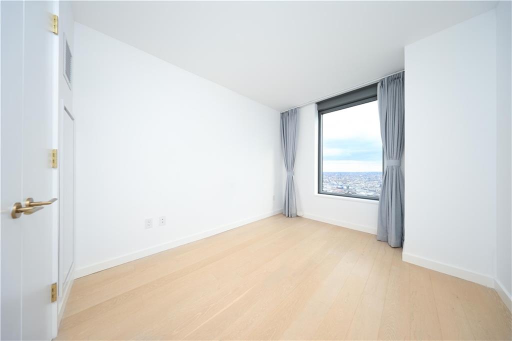 3 Court Square Long Island City Long Island City NY 11101