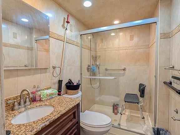 226 Dover Green Arden Heights Staten Island NY 10312