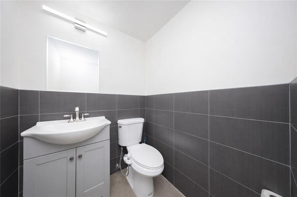 2940 Richmond Terrace Mariner's Harbor Staten Island NY 10301