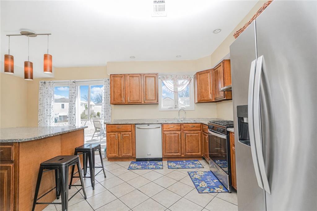 66 Rolling Hill Green Arden Heights Staten Island NY 10312