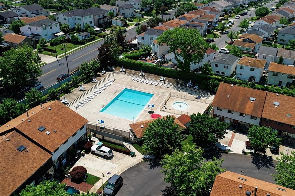 66 Rolling Hill Green Arden Heights Staten Island NY 10312