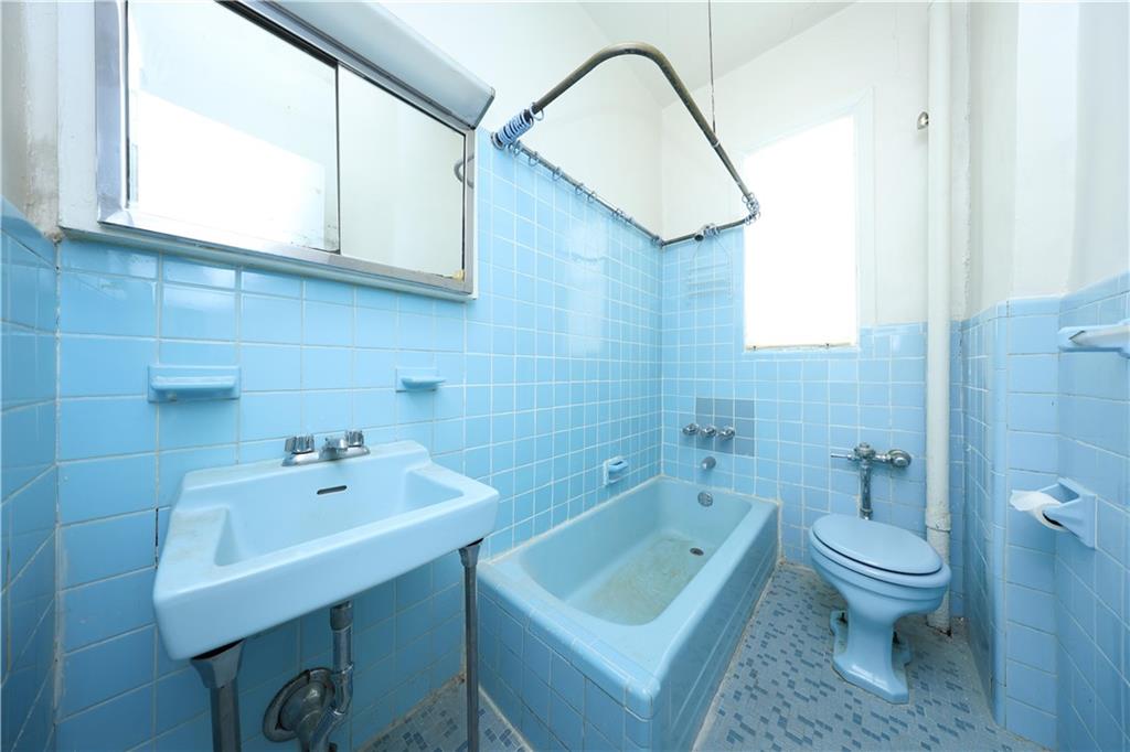 2527 East 24th Street Sheepshead Bay Brooklyn NY 11235