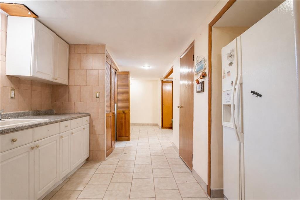 80 Spratt Avenue Bay Terrace Staten Island NY 10306