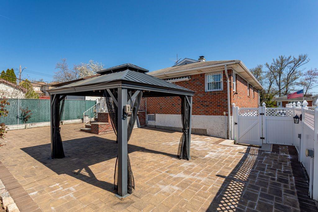 80 Spratt Avenue Bay Terrace Staten Island NY 10306