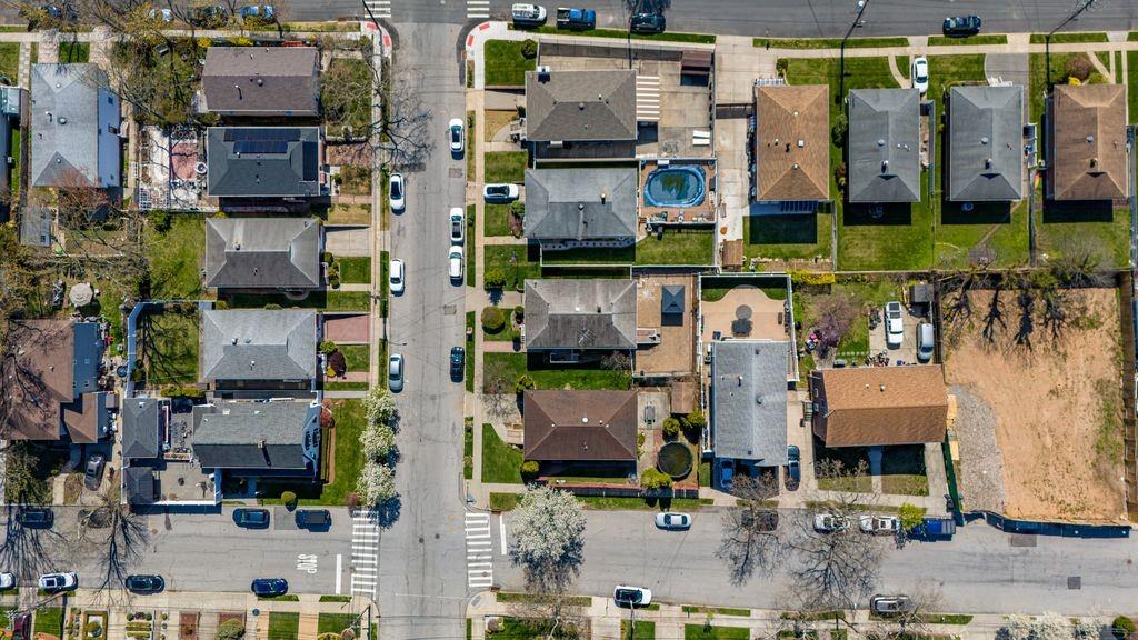 80 Spratt Avenue Bay Terrace Staten Island NY 10306