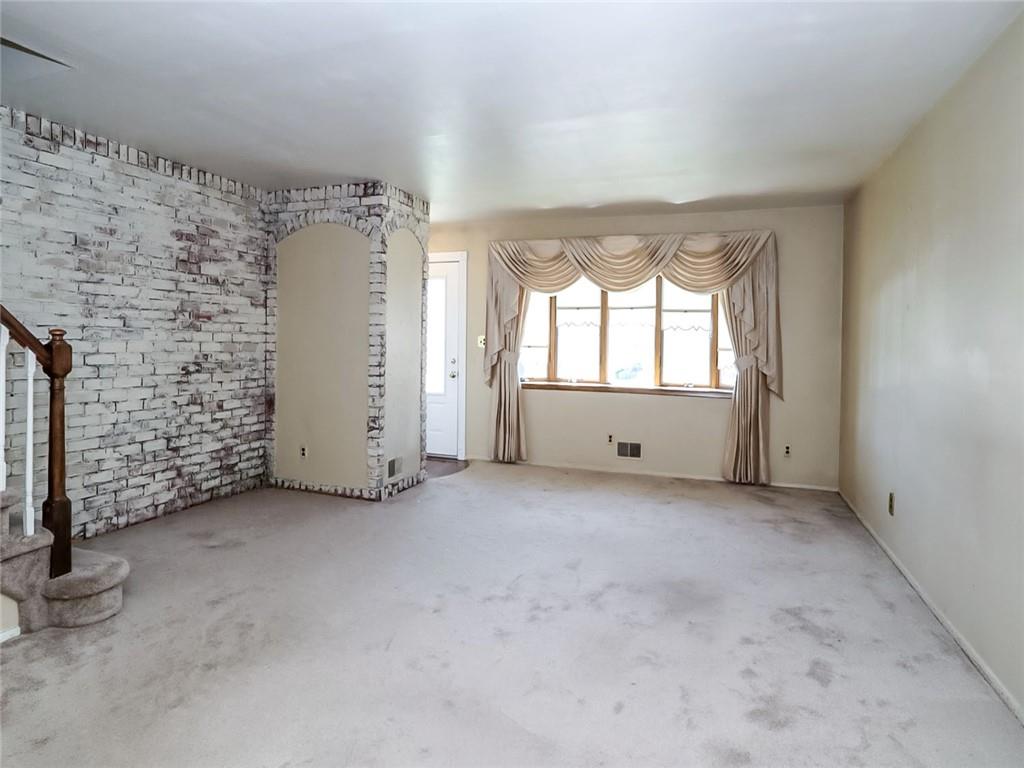 87 Tysens Lane Richmond Town Staten Island NY 10306