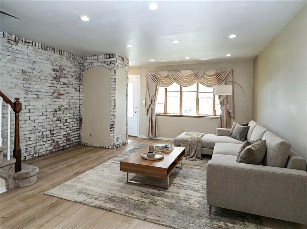 87 Tysens Lane Richmond Town Staten Island NY 10306