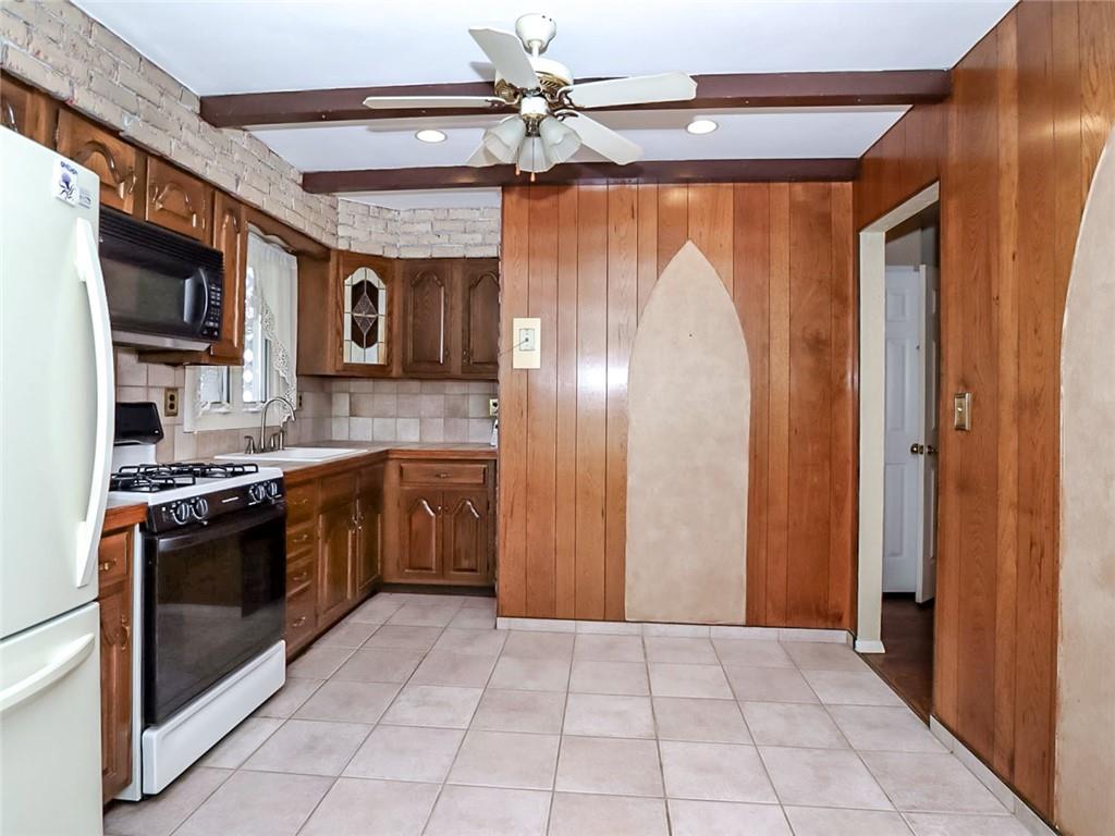 87 Tysens Lane Richmond Town Staten Island NY 10306