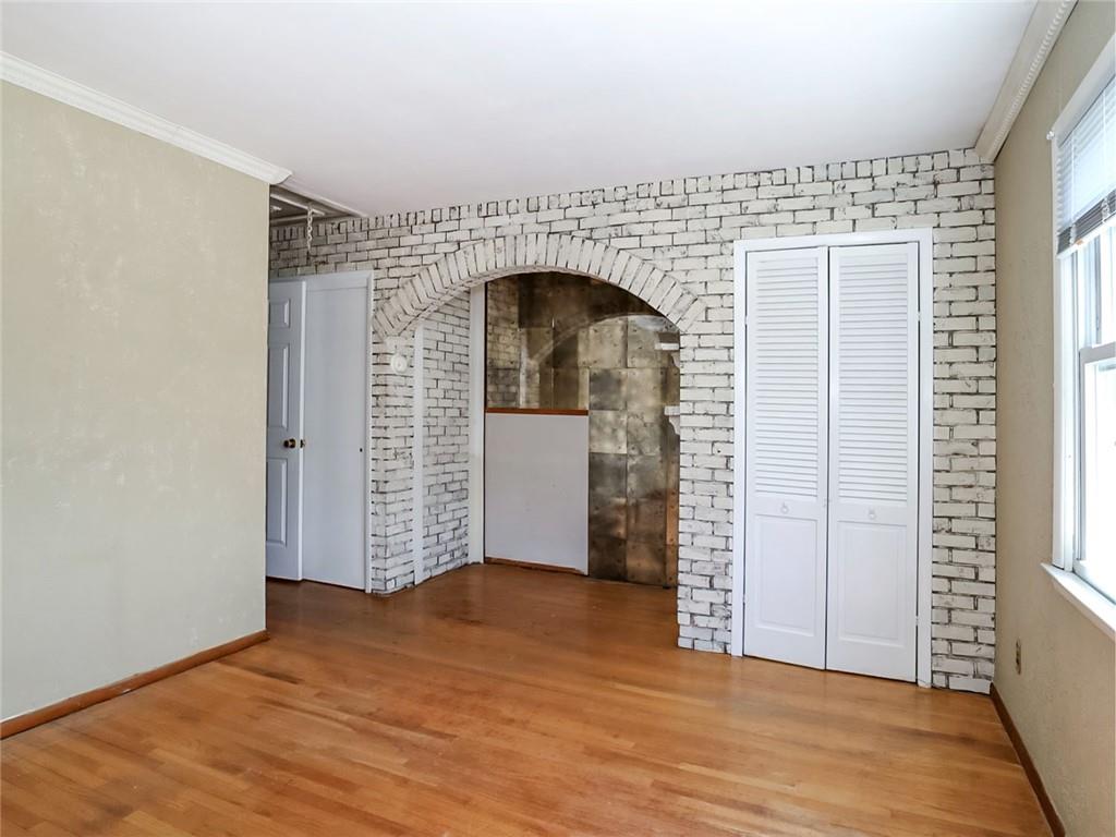 87 Tysens Lane Richmond Town Staten Island NY 10306