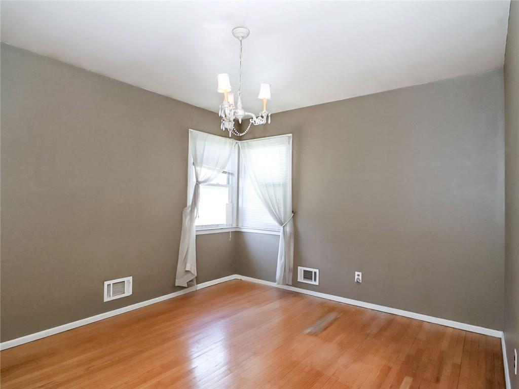 87 Tysens Lane Richmond Town Staten Island NY 10306