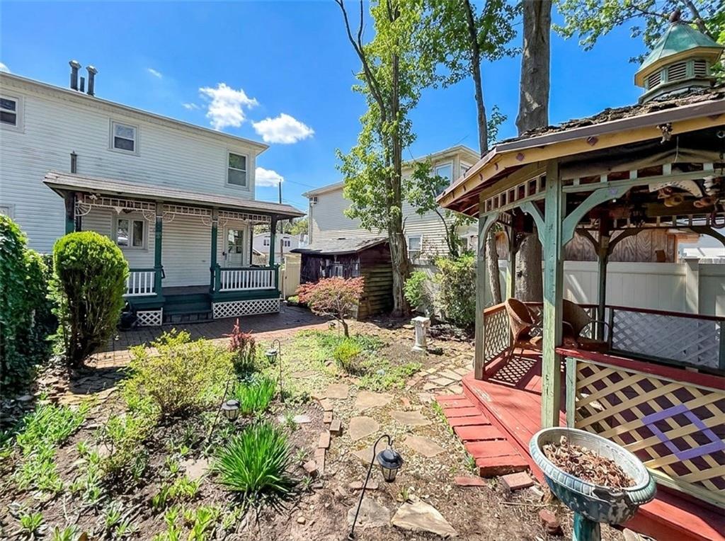87 Tysens Lane Richmond Town Staten Island NY 10306