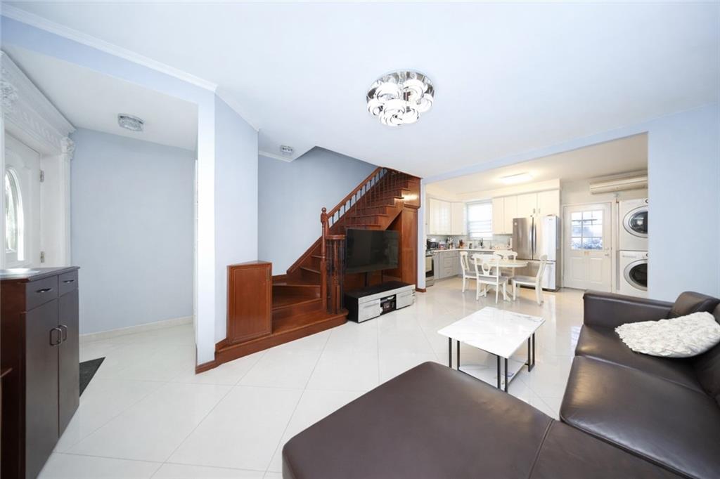 259 Bay 13th Street Bath Beach Brooklyn NY 11214