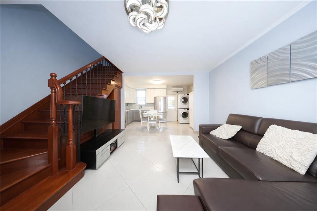 259 Bay 13th Street Bath Beach Brooklyn NY 11214