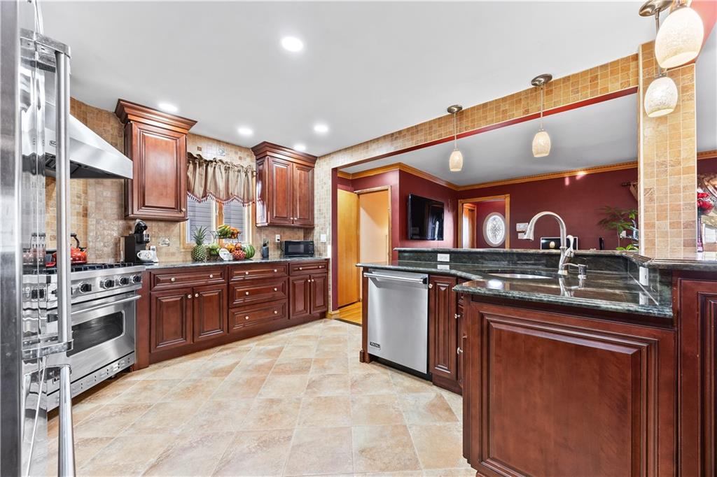 428 Armstrong Avenue Eltingville Staten Island NY 10308