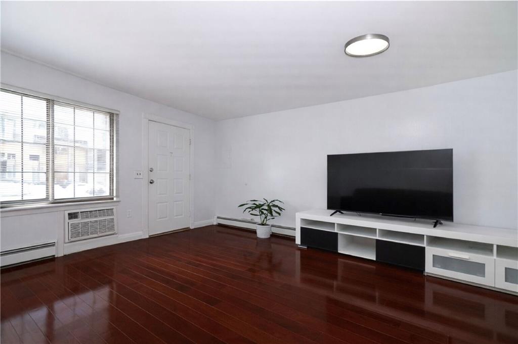 31 Gardenia Lane New Springville Staten Island NY 10314