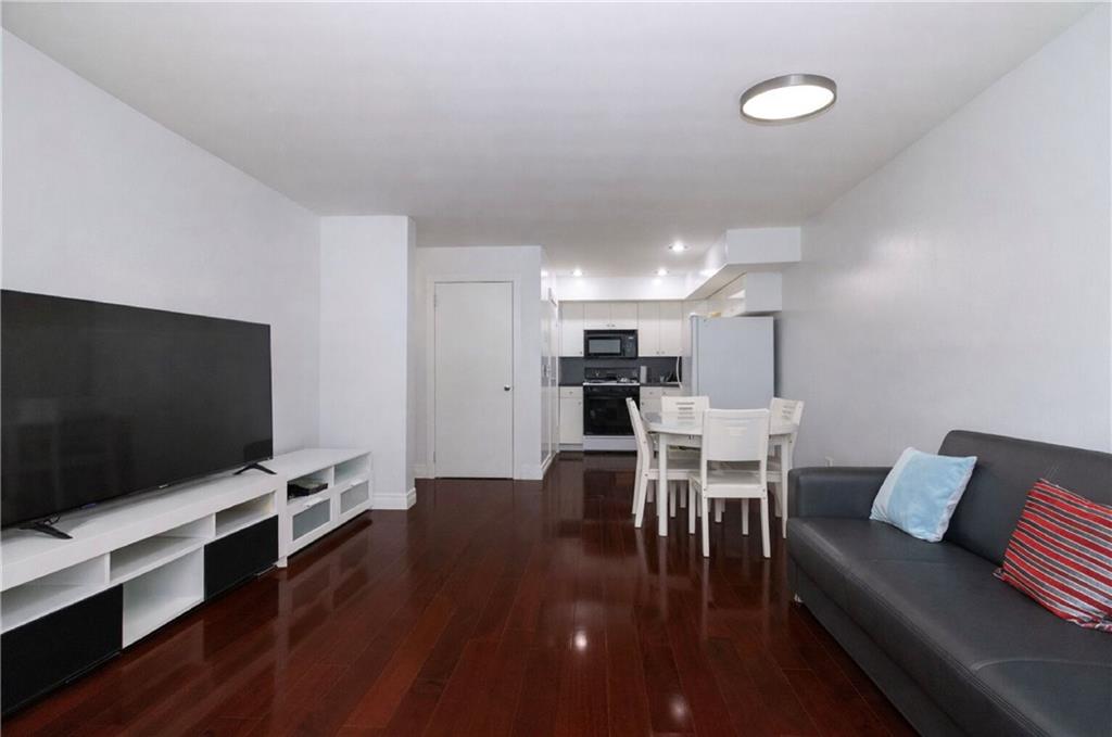 31 Gardenia Lane New Springville Staten Island NY 10314