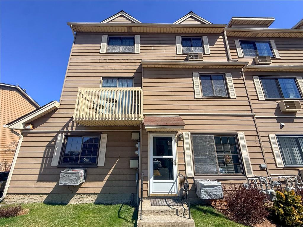 31 Gardenia Lane New Springville Staten Island NY 10314