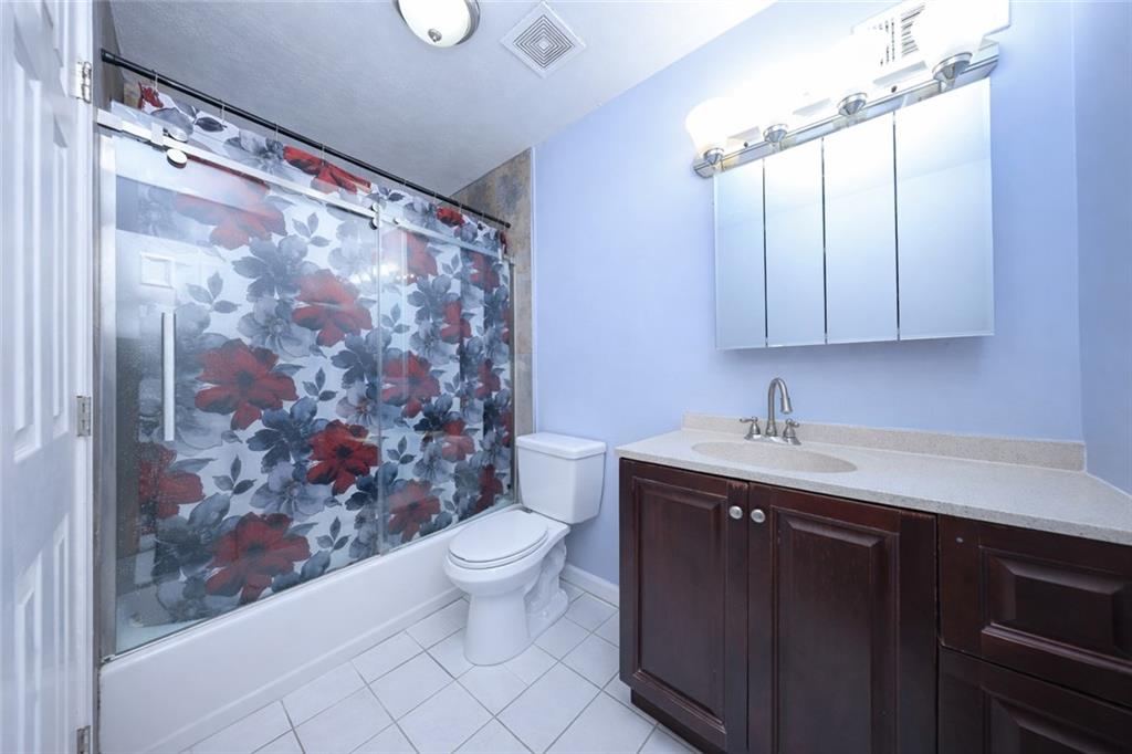 235 Jamie Lane Arden Heights Staten Island NY 10312