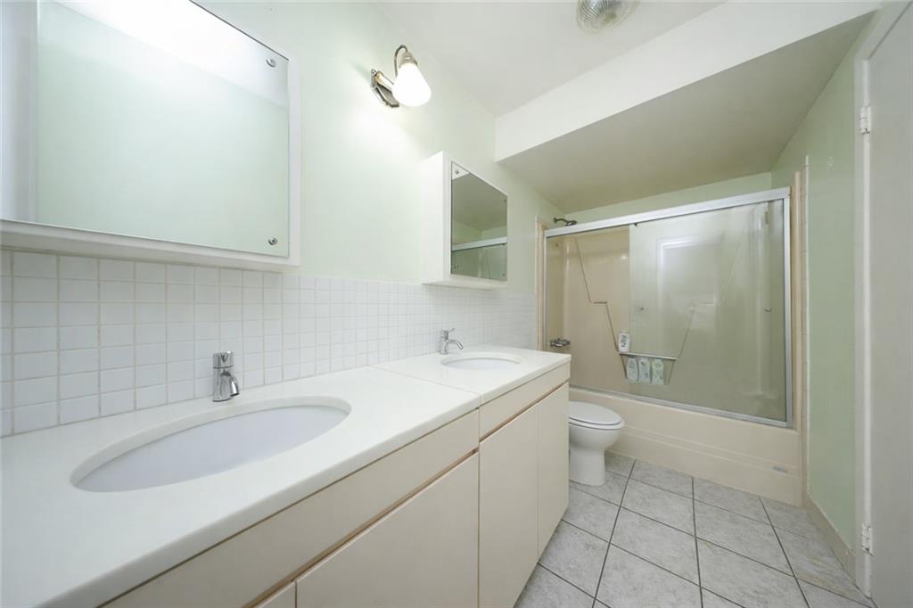 177 Lamped Loop New Springville Staten Island NY 10314